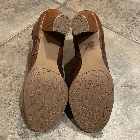 Brighton Glory Brown Leather Ankle Boots Womens Size 8M Boho Laser Cut Floral - Picture 7 of 10